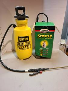 lot 4011 image: Ortho heavy duty sprayer and a Spectracide sprayer