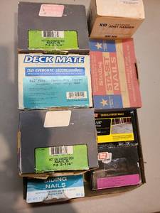 lot 4024 image: Nails and screws