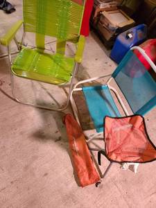 lot 4042 image: Outdoor chairs