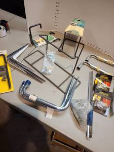 lot 4050 image: Variety of organizing hooks and brackets