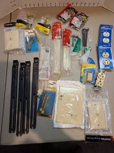 lot 4055 image: Grounding outlets, face plates, cable ties, doorstops, cable clamps