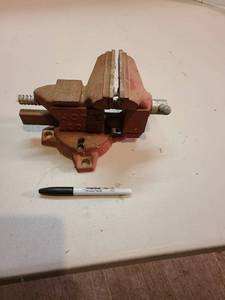 lot 4062 image: Vise