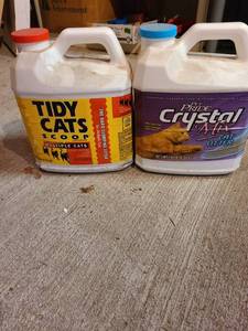 lot 4072 image: Cat litter, both half full