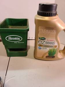lot 4076 image: Scotts easy seed 23 full and hand spreader