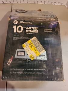 lot 4079 image: 10 amp battery charger
