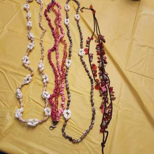 lot 1309 image: Ladies necklaces