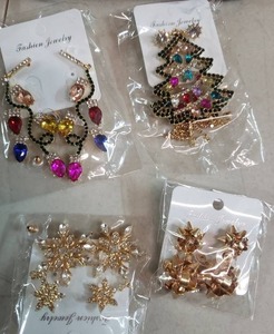 lot 2355 image: 4 Sets Of Holiday Themed Costume Jewelry