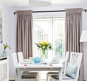 lot 3846 image: Vimayta Curtain Rod 48x84 Matte Black