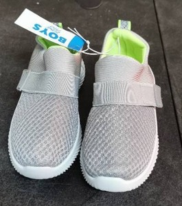 lot 3888 image: Boys Zone Pro Shoes Size 13 Grey 1 Pc