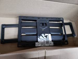 lot 5505 image: TV Wall Mount