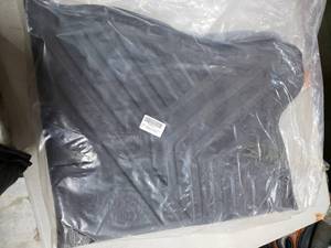lot 5526 image: Cargo Liner - Protector Floor Mat (Black)