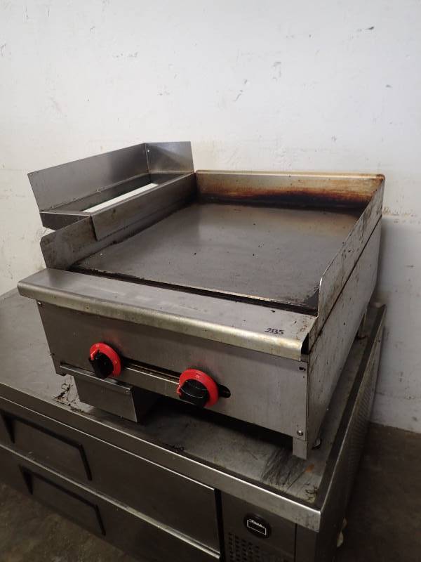 Natural Gas 24in Flat Top Grill Restaurant Equipment Auction EquipBid