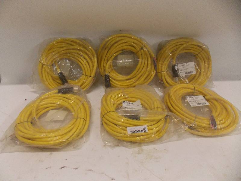 lot 220 image: Lot of 6 Allen bradley  889M-F12AH-10 Cable & Cord Set
