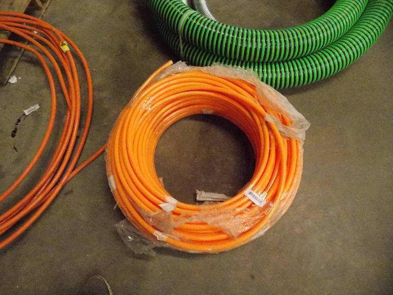 lot 242 image: 12 x 500 Flex Tube