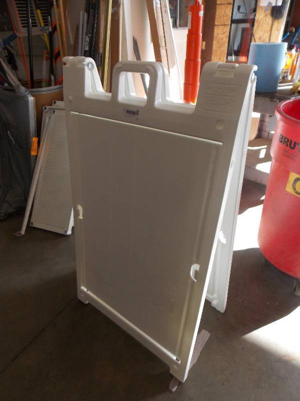 lot 243 image: NEWPlastic-A-Frame Sign
