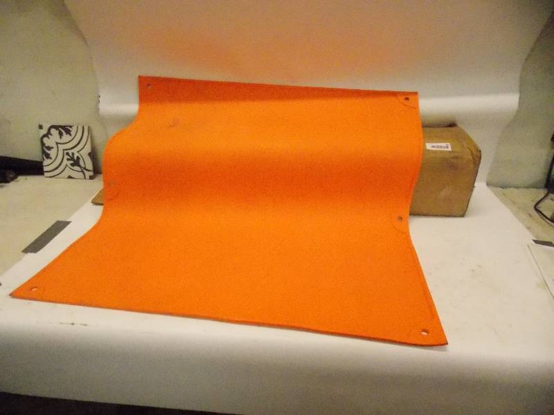 lot 291 image: Camemtex BL-C4 Type II Orange Rubber Insulating Blanket 3 x 3