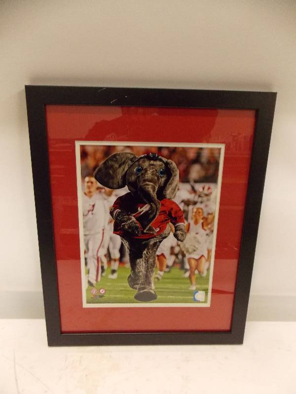 lot 299 image: Alabama Mascot