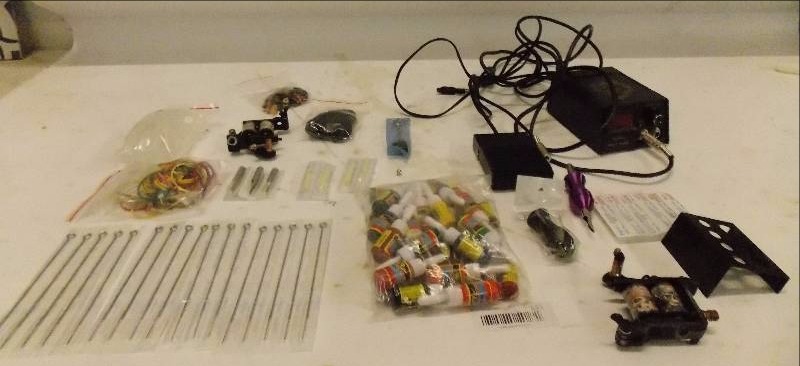 lot 302 image: Tattoo Machines  Kit w Ink