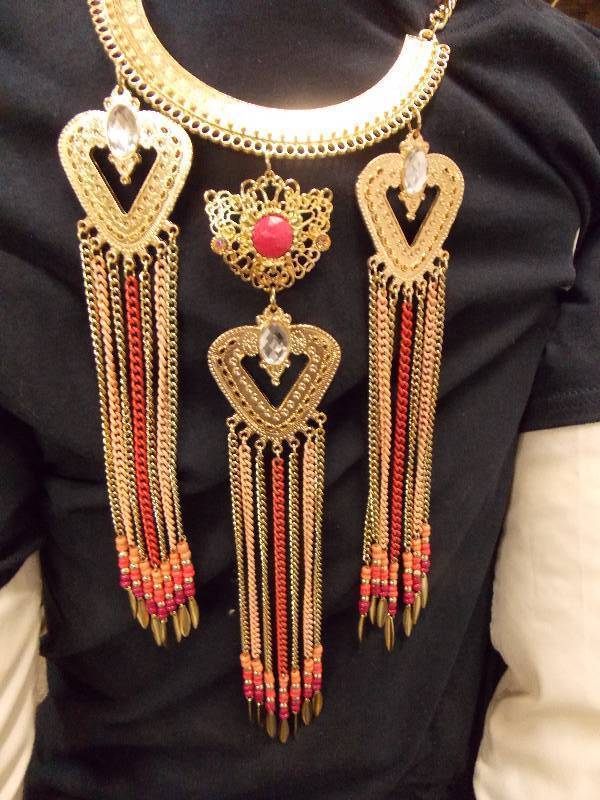 lot 1260 image: NEW Lot of Necklaces