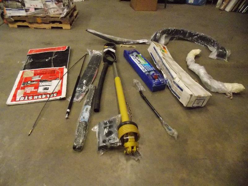 lot 317 image: RV and Auto Parts Lot