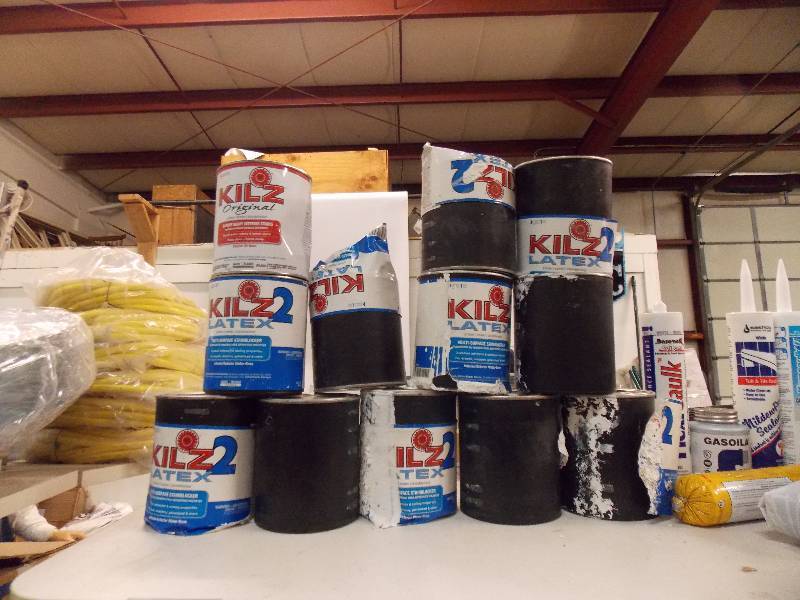 lot 333 image: Lot of 12 cans of Kilz
