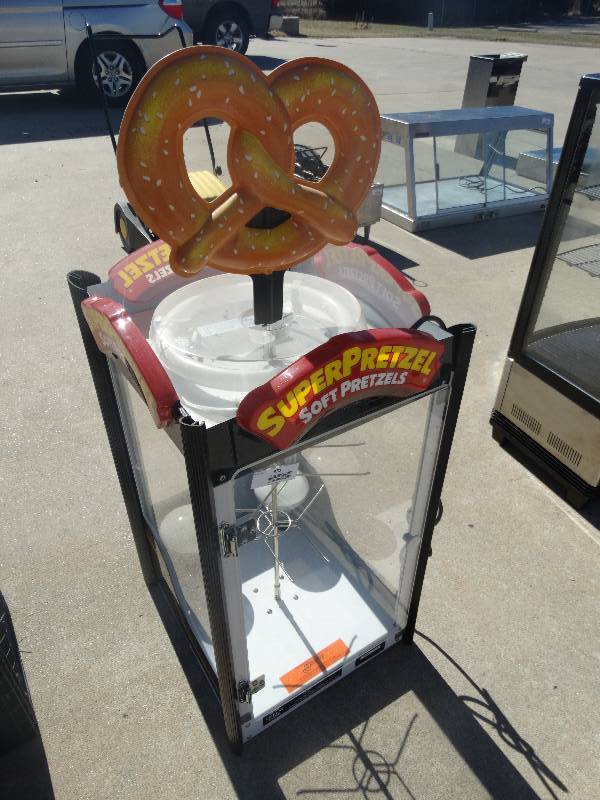J and J snack food model 2000 lighted pretzel warmer. Douglas, Ks