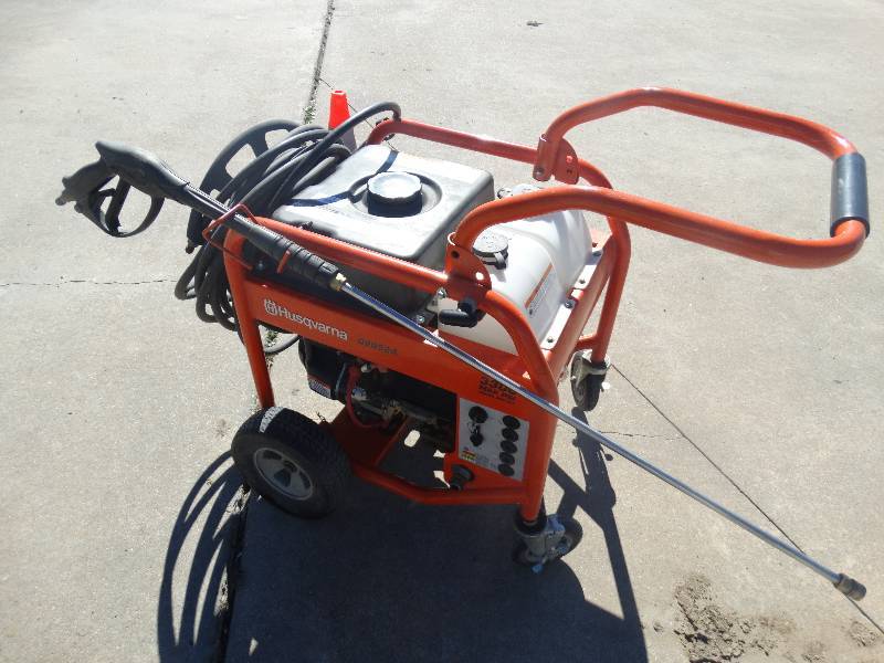 Husqvarna 3300 max psi commercial power washer new battery. | Douglas ...