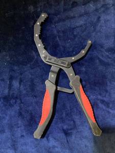lot 53104 image: PERFORMANCE TOOL ADJUSTABLE OIL FILTER WRENCH