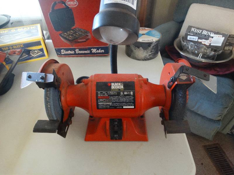 Black and decker bench on sale grinder with light