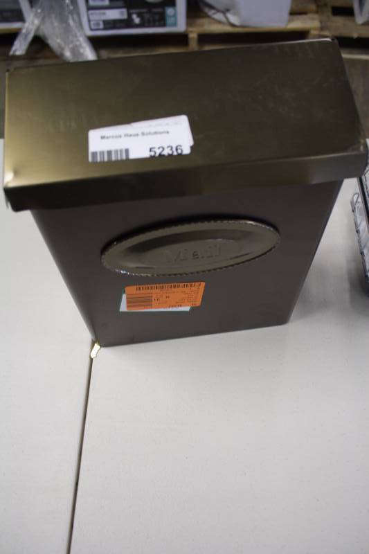 lot 5236 image: MAIL BOX