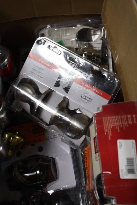 lot 5287 image: BOX OF LOCKSETS
