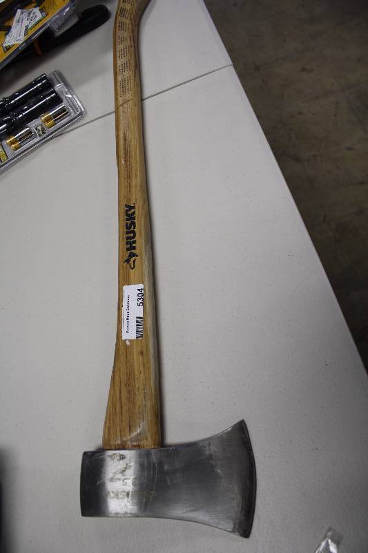 lot 5304 image: HUSKY AX