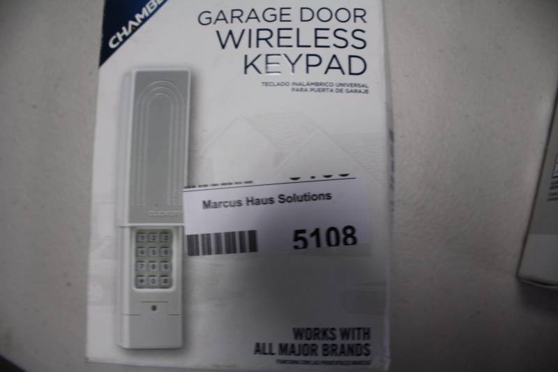 lot 5113 image: WIRELESS GARAGE DOOR KEYPAD