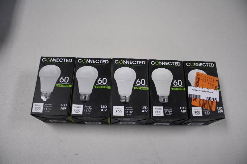 lot 5045 image: LED LIGHT BULBS -5
