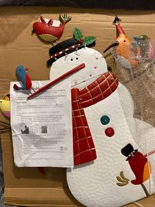 lot 23269 image: LED Metal Snowman With Birds Item ZH2LA1949