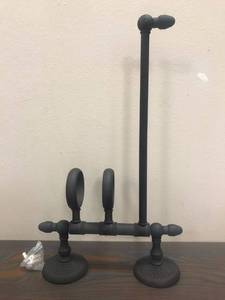 lot 4599 image: Black Wall-mounted Sconce