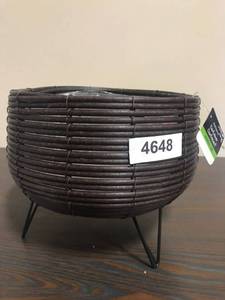 lot 4648 image: Ashland Greenhouse Planter