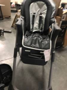 lot 4650 image: Graco Duodiner High Chair
