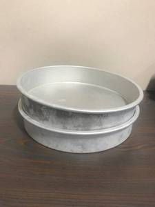 lot 4669 image: Sunny Side Up Bakery Pan Lot
