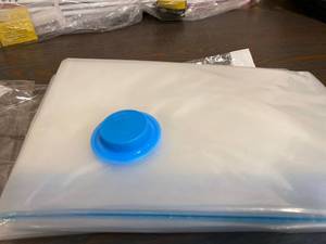 lot 4729 image: Vacuum Seal Bags - 2 pack