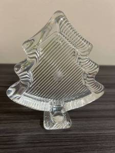 lot 4735 image: Plastic Tree- you can add a personal photo