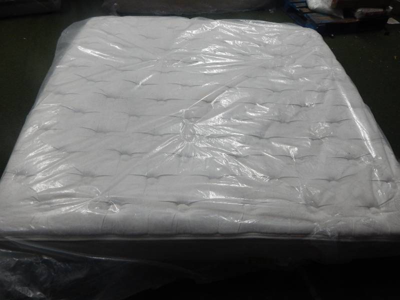 lot 1035 image: Essence Master Sleep Pillowtop King