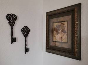 lot 126 image: Cast Iron Keys and Wall Art