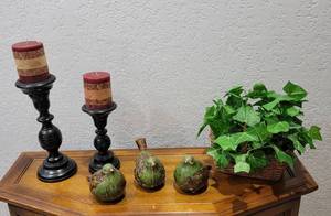 lot 129 image: Home Decor - Chubby Birds, Candlesticks with Candles and Basket with Faux Greenery