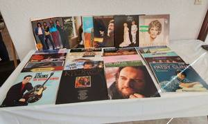 lot 144 image: Record Albums