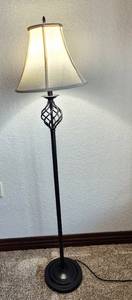 lot 158 image: 62 Floor Lamp