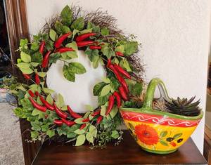 lot 166 image: Chile Wreath and Planter with Faux Plants