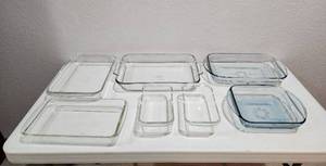 lot 237 image: Glass Bakeware