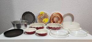 lot 240 image: Bakeware