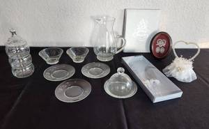 lot 255 image: Princess House and Anniversary Keepsakes